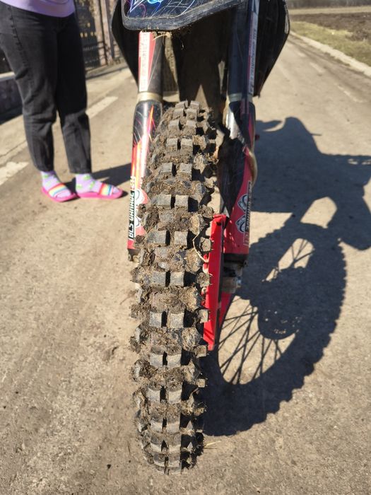 Honda CRF 450 R 2013 pe Injecție