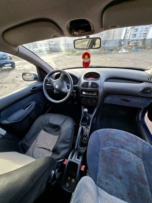 Пежо 206 Година 2000