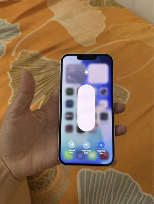 Iphone 13 в белом