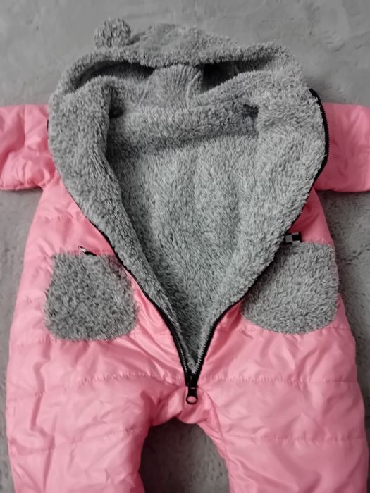 Set hăinuțe aproape noi