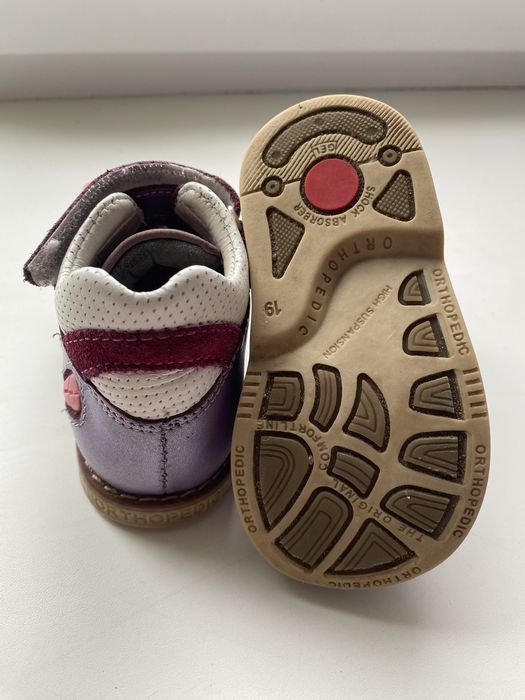 Продам ортопедические детские ботинки