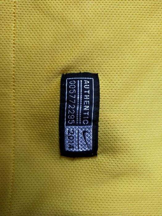 Футбольная форма из Бразилий 2014 года