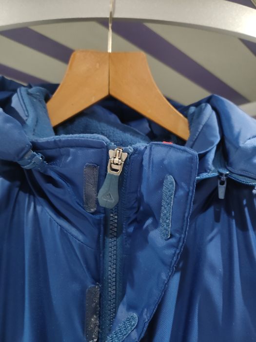 Продавам дебела зимна парка на Испания