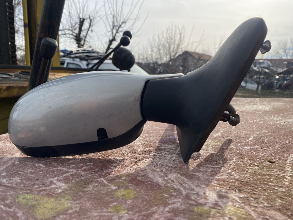 Огледало дясно за рено клио 2