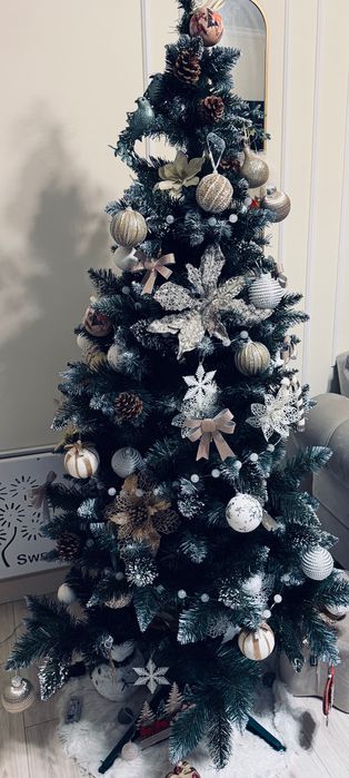 Brad Artificial de Craciun Imperial cu conuri naturale