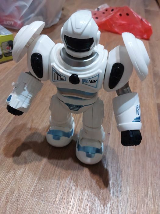 Продам игрушки для мальчиков