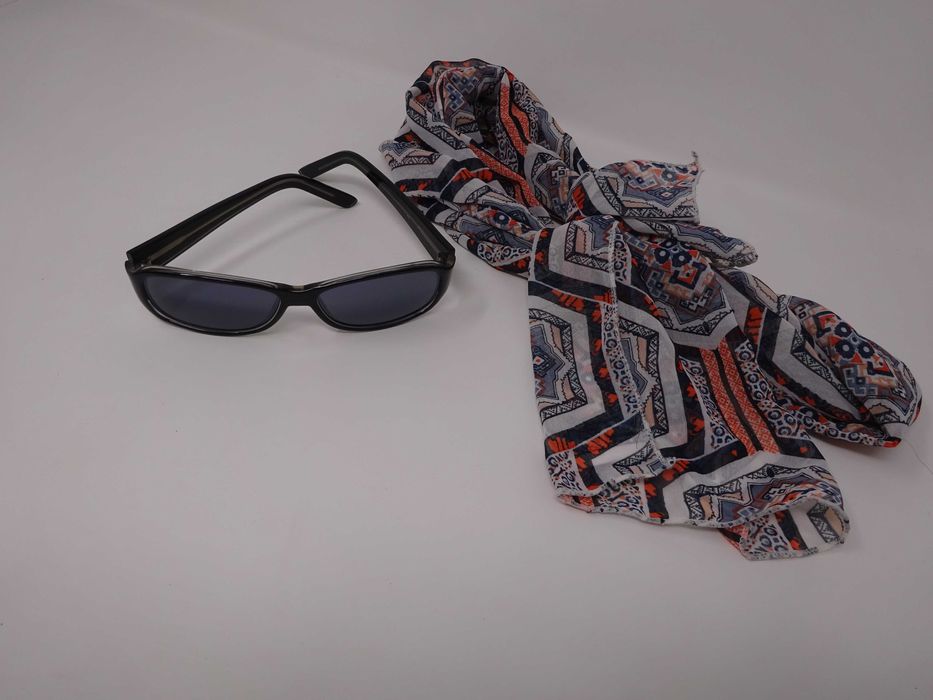 Слънчеви очила с шалче