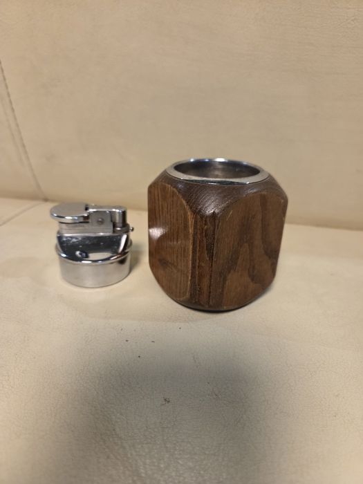 Ретро японска бензинова запалка