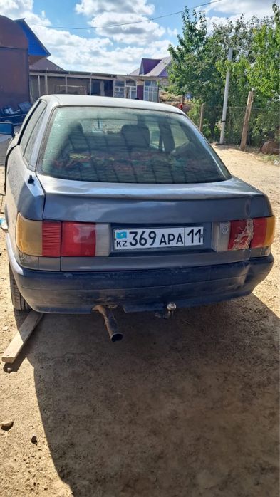 Ауди 80  обьем 1.8  в 3