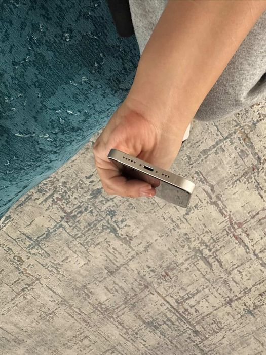 Продам iPhone 14 в отличном состоянии