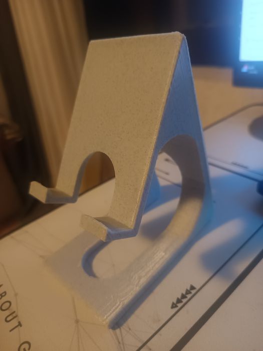 Suport telefon printat 3D