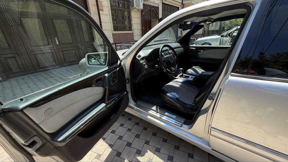 Mercedes benz w210 E200