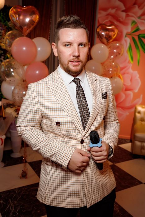 Ведущий на Юбилей