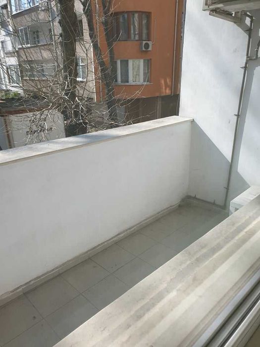 Дава се под наем Двустаен апартамент в Бургас, Възраждане - 78 кв.м за 102 € - Снимка #4