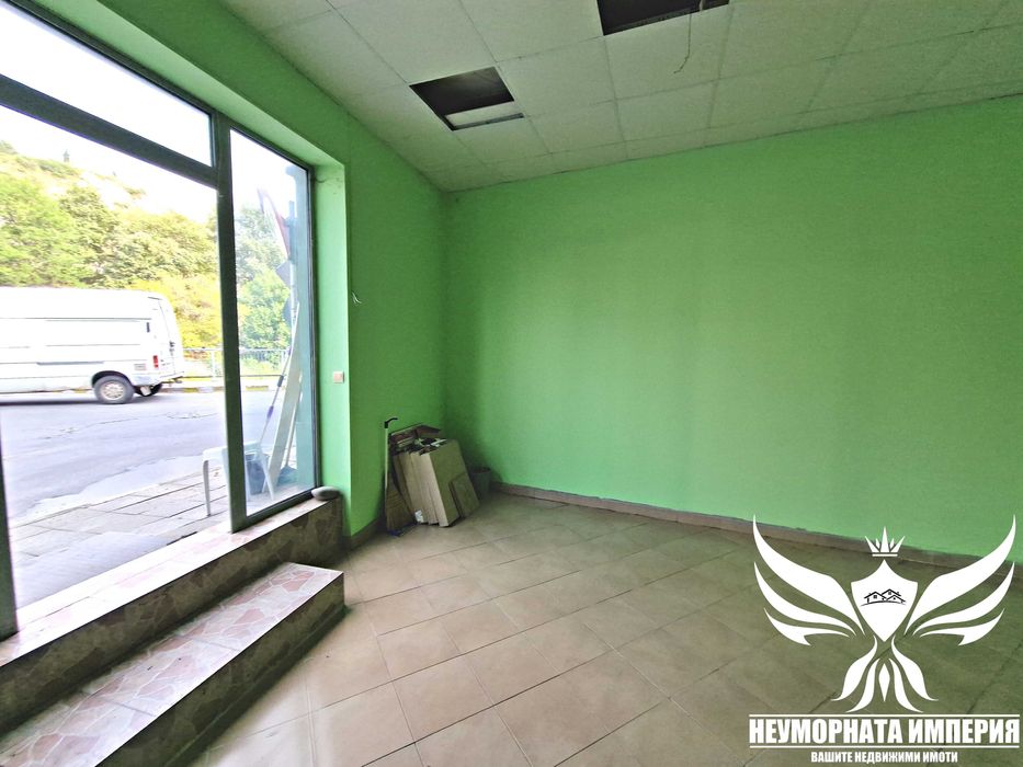 Отдавам под наем 24 кв.м. помещение(склад) в гр.Асеновград