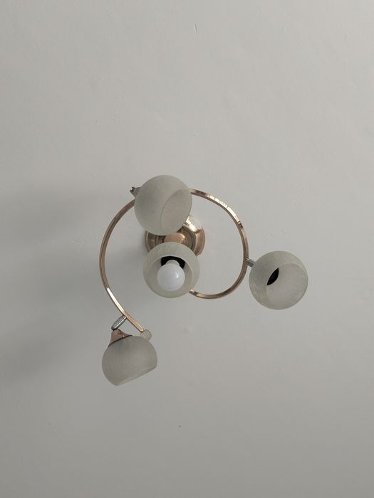 Люстра продаётся