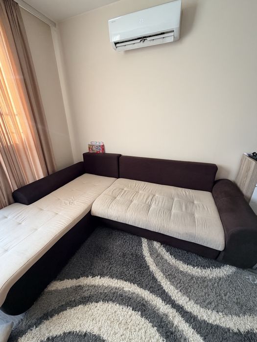 Ъглов диван с функция сън