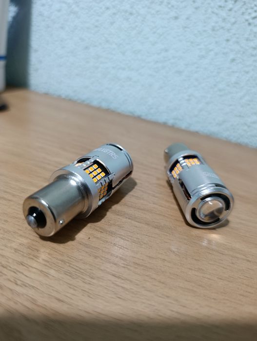 Предлагам лед крушки за мигачи P21W MAXGTRS