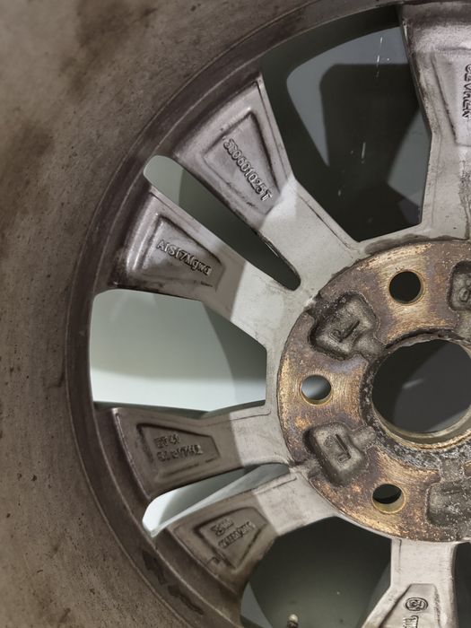 Janta Volkswagen Passat 8Jx17 ET40