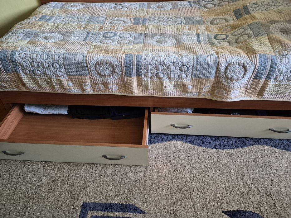 Комплект ъглови легла,с ракла и матраци