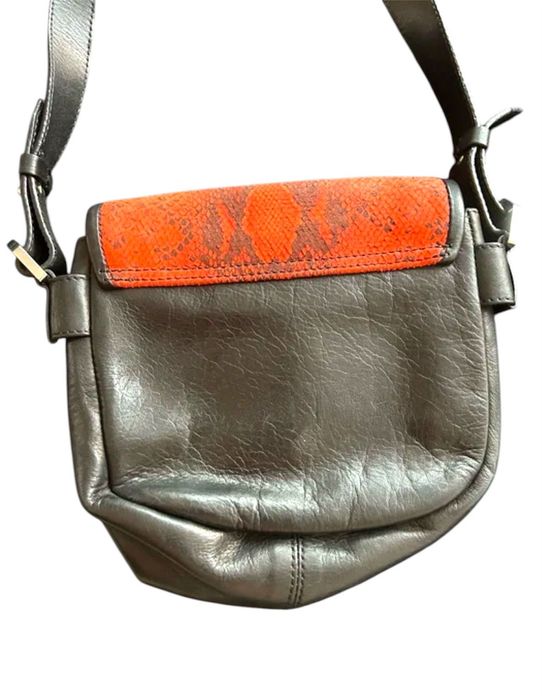 Естествена кожа чантичка