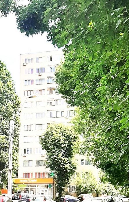 Apartament 3 camere, balcon, Berceni