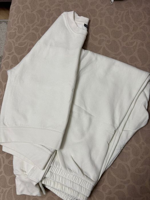 Дамски спортен комплект зара