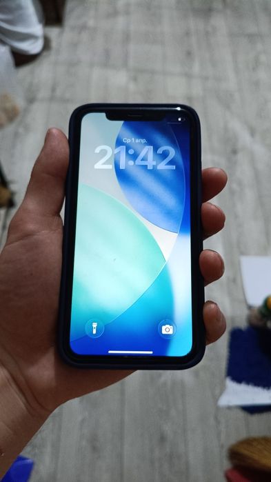 Продам Айфон 11 128гб