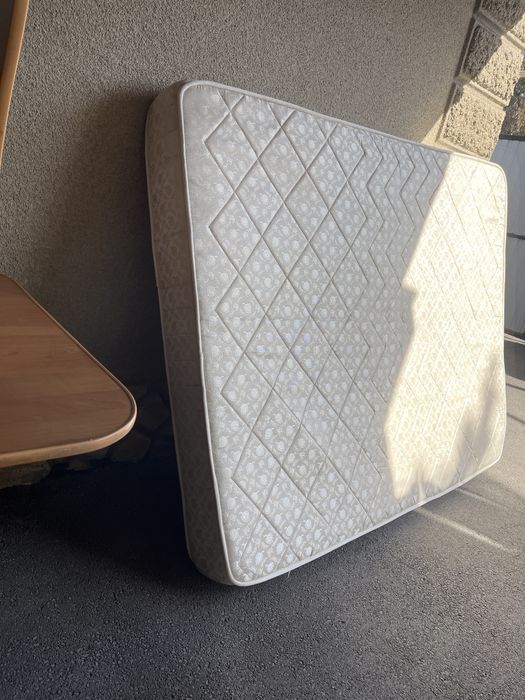 Матрас б/у 190*150 самовывоз