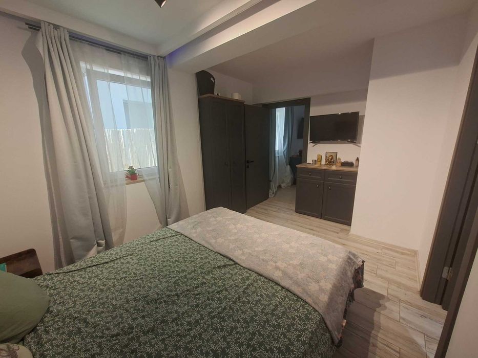 Mamaia Nord, prima linie – 3 camere + curte proprie de 64 mp, ieșire directă la plajă