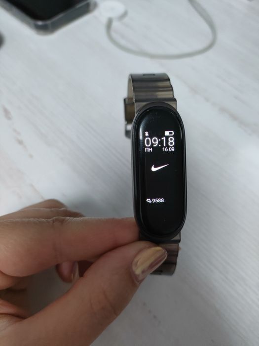 Продам Часы mi band 5