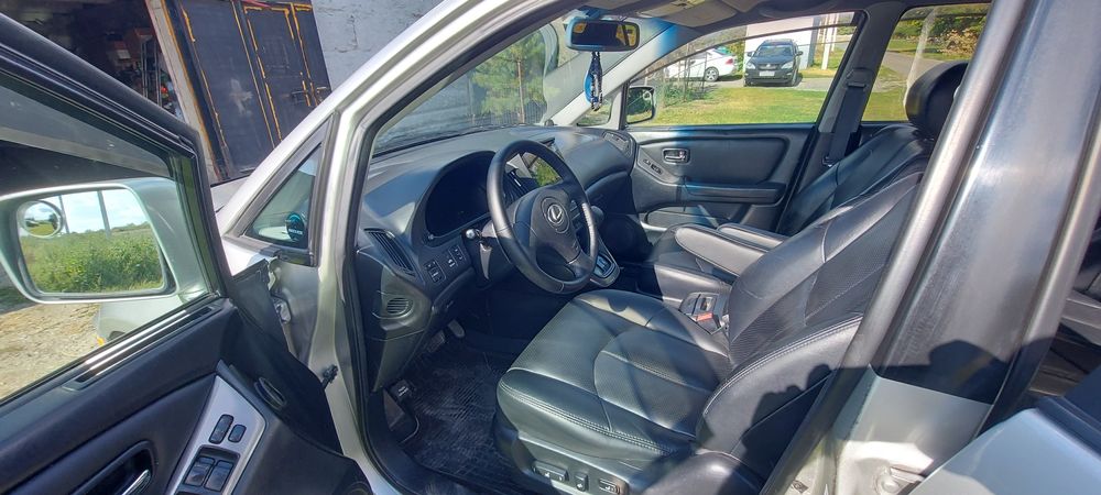 Продам лексус рх 300