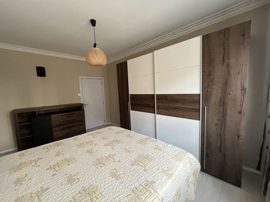 Дава се под наем Тристаен апартамент в София, Лозенец - 100 кв.м за 900 € - Снимка #2