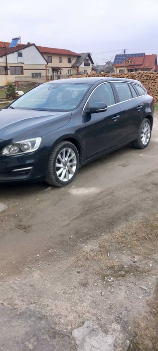 Volvo v60 2015 181cp