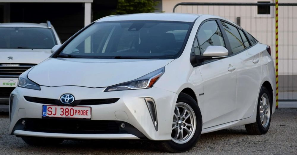 Toyota Prius 1..8  HYBRID e-CVT 4x4 awd-e  2021