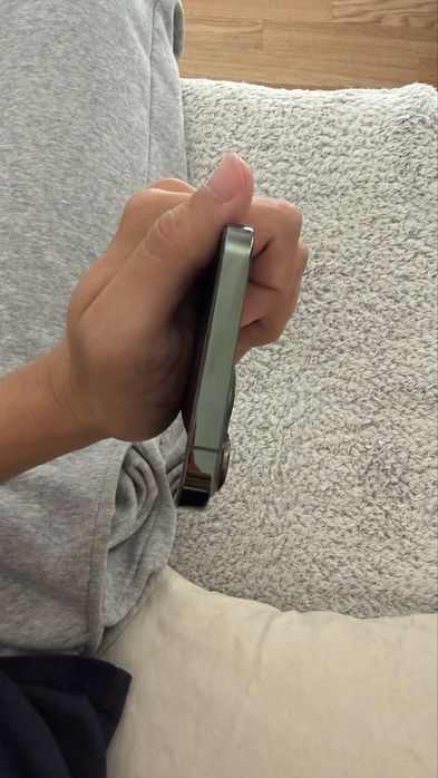 Продам iPhone 13 pro max
