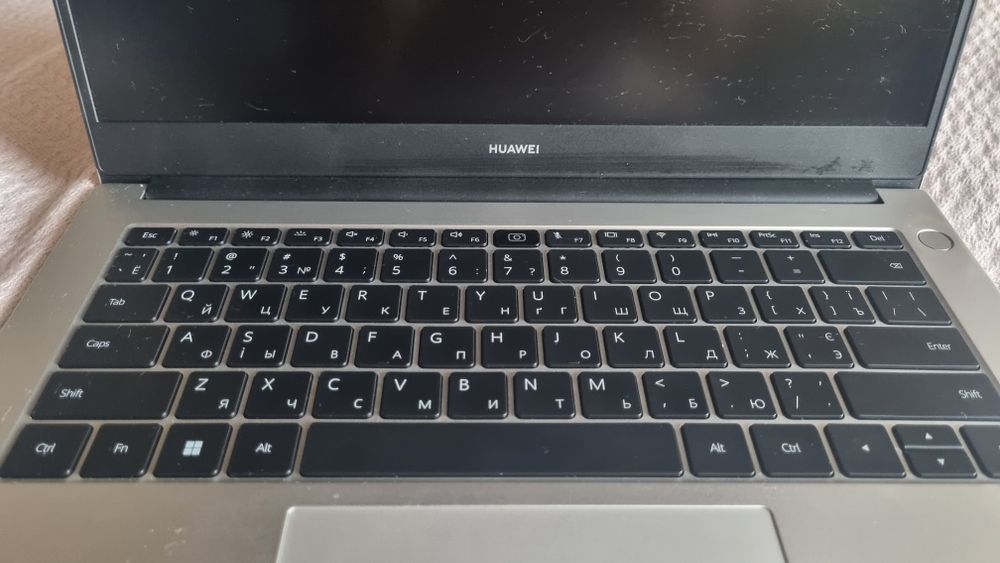 Ультрабук Huawey
