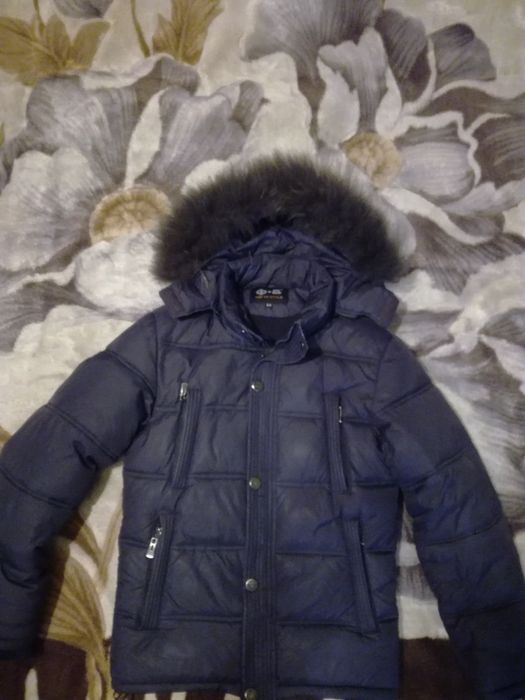 Продам зимнюю куртку