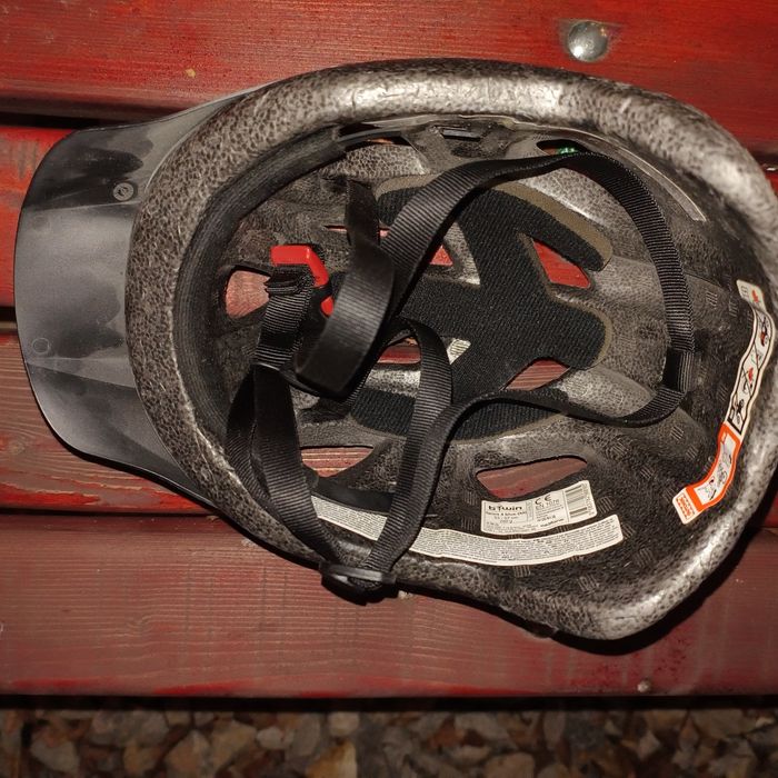 Casca bicicleta M aproape noua