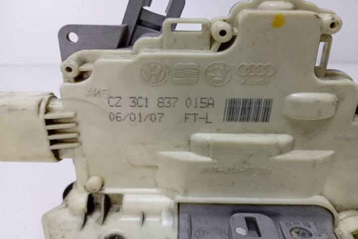 Broasca usa stanga fata 3C1837015A Volkswagen VW Passat B6