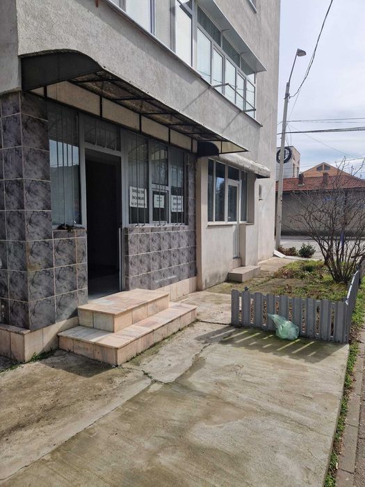 Spatiu Comercial De Inchiriat
