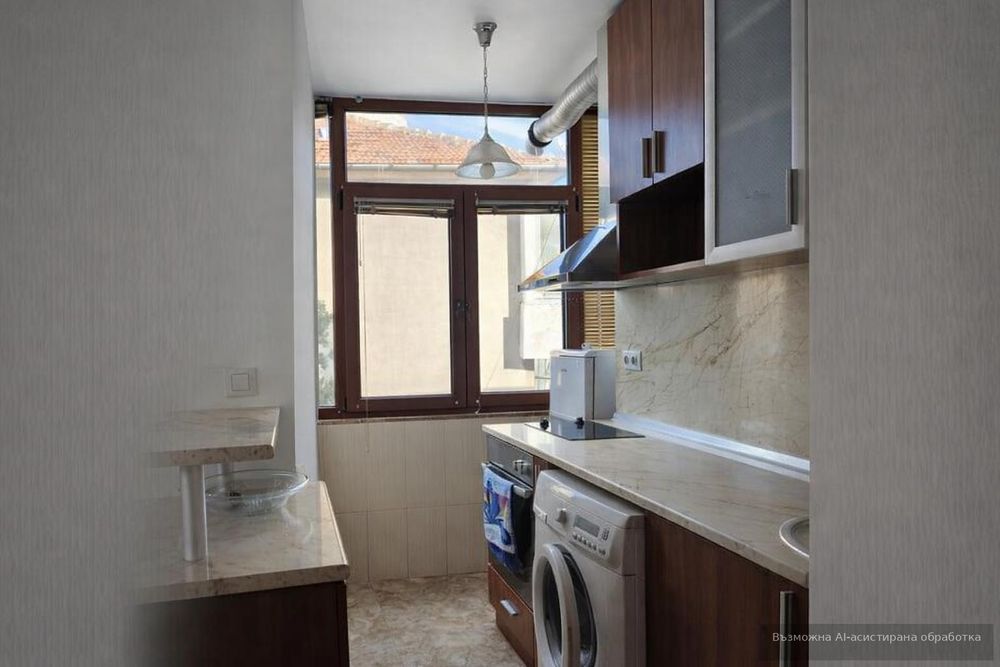 Дава се под наем Двустаен апартамент в Бургас, Център - 56 кв.м за 298.86 € - Снимка #1