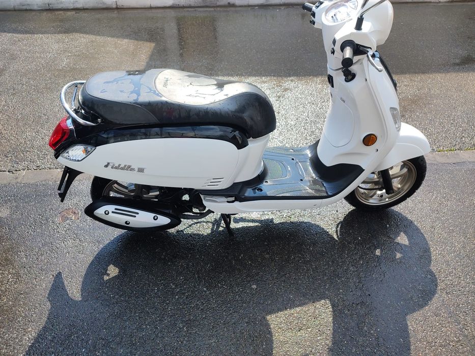 Moped SYM Fiddle III (49cc)