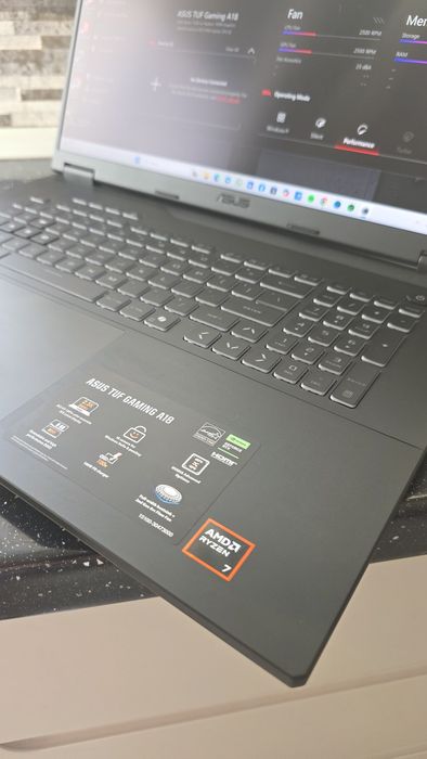 Laptop Asus TUF A18 (RTX 5060, Ryzen 7, ecran 2.5K) + garanție