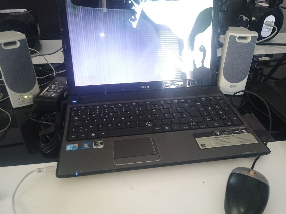 Laptop ACER Aspire 5741G - ecran defect