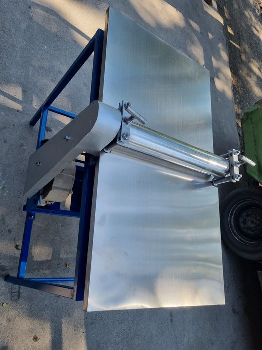 Hamir yoyish aparati testoraskatka cheburek aparat