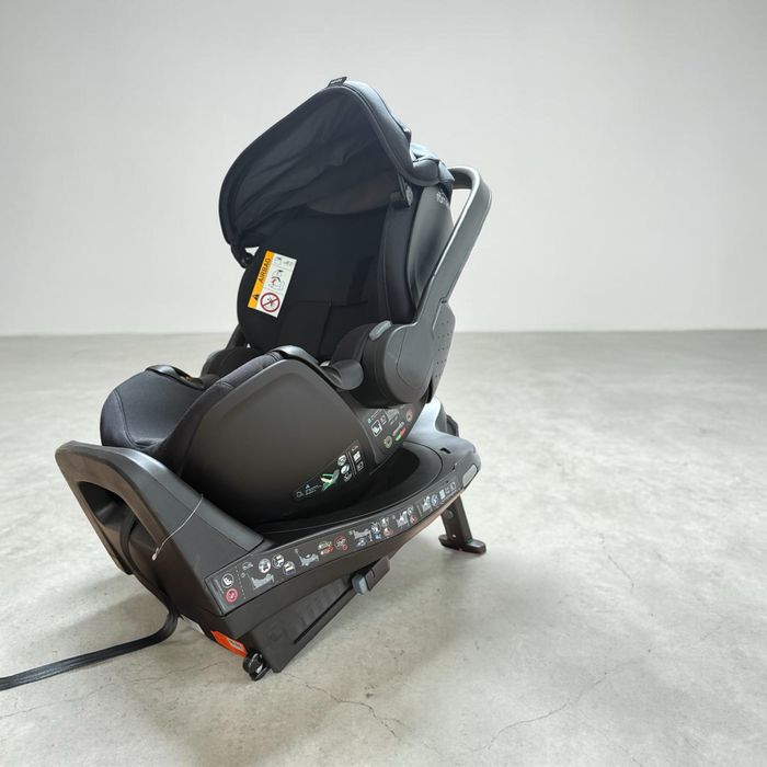 Scaun auto tip scoica Britax Romer 0-15 luni cu baza Isofix inclusa