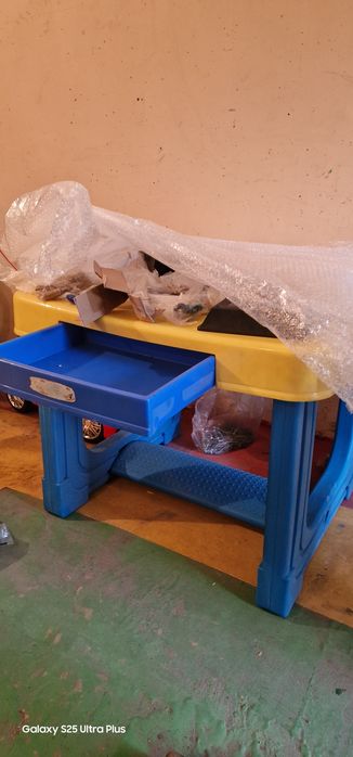 Продам детский столик