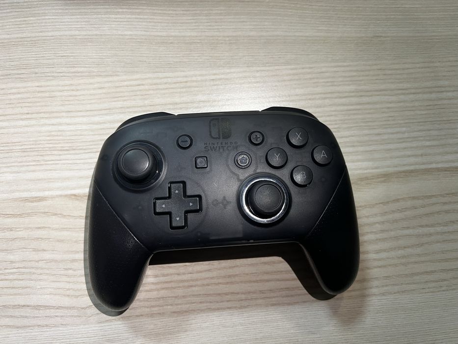Nintendo Switch Pro Controller