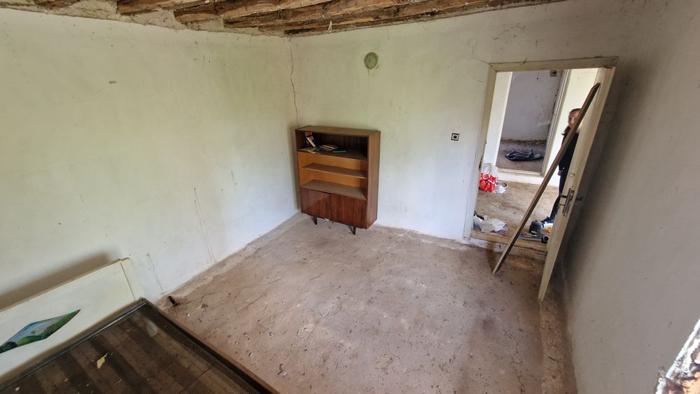 Продава се Къща в с. Богданци, Област Разград - 200 кв.м за 200 €/кв.м - Снимка #4